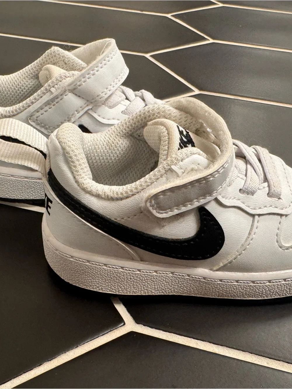 Nike White and Black Velcro Toddler Sneakers